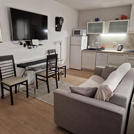 Studio Sweet Home Zagabria Esterno foto
